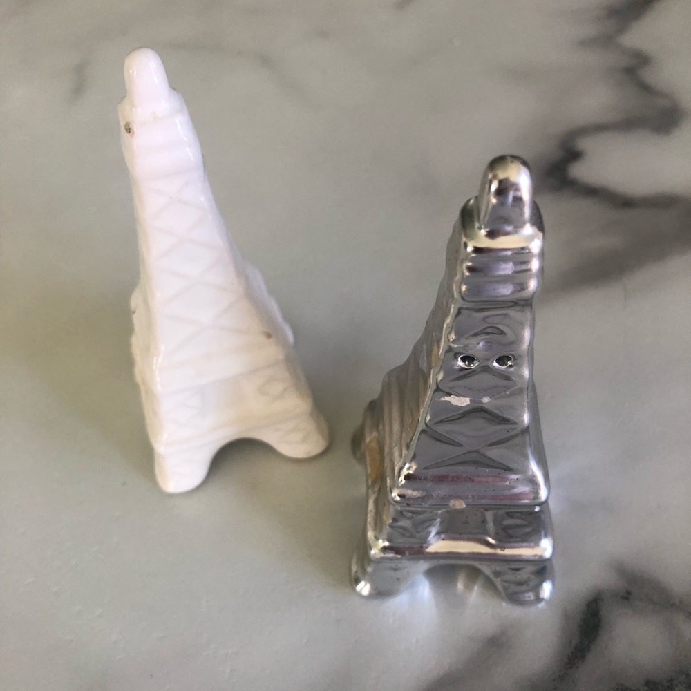 Eifel tower salt and pepper shakers